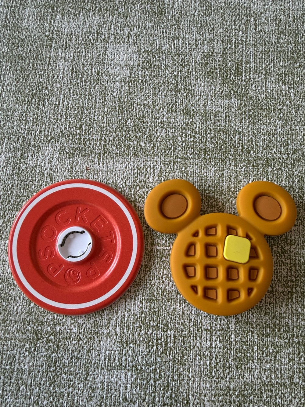 Mickey Mouse MagSafe Popsocket - Picture 2 of 2